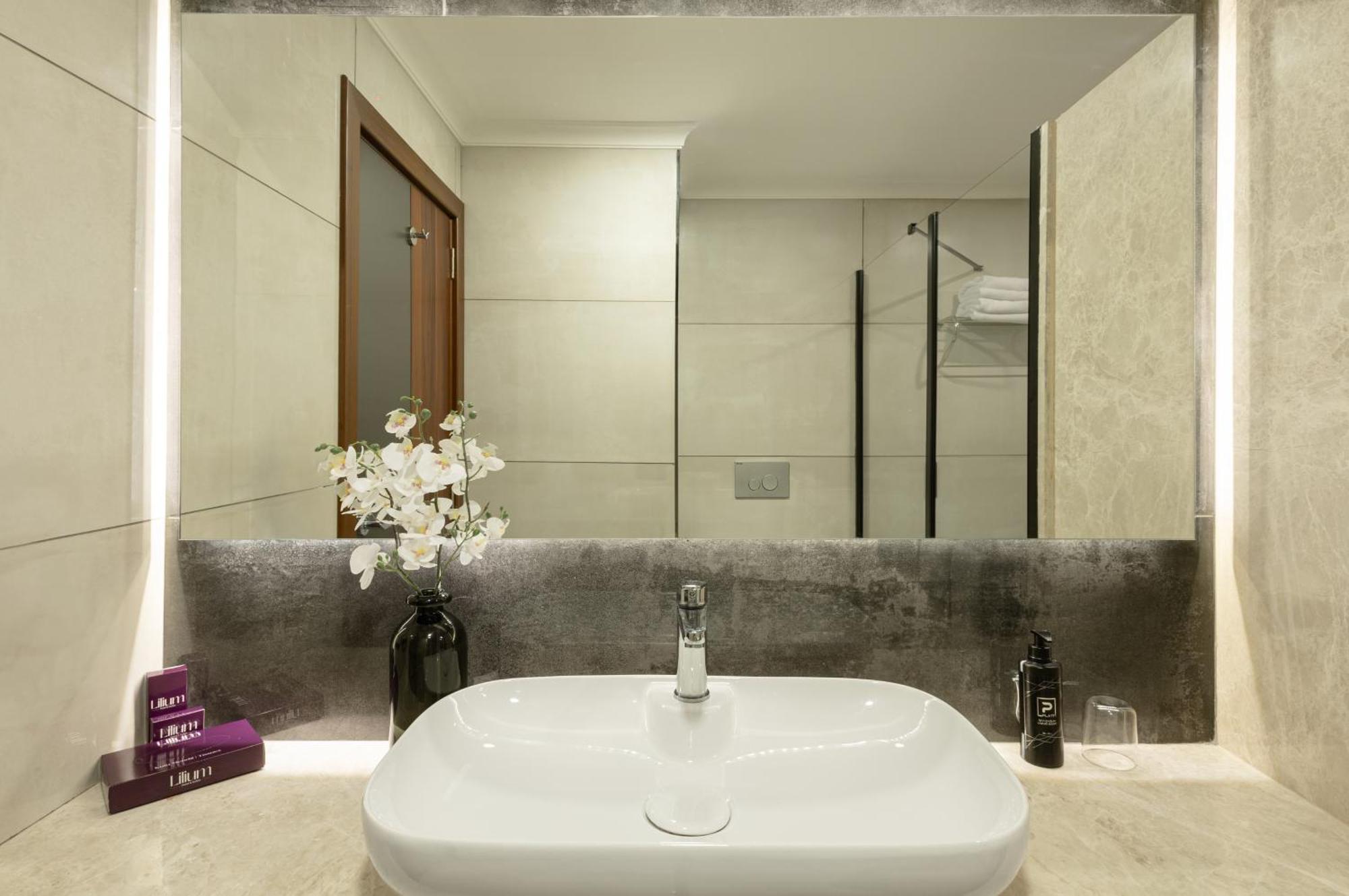 Lilium Hotel & Suites บูร์ซา ภายนอก รูปภาพ