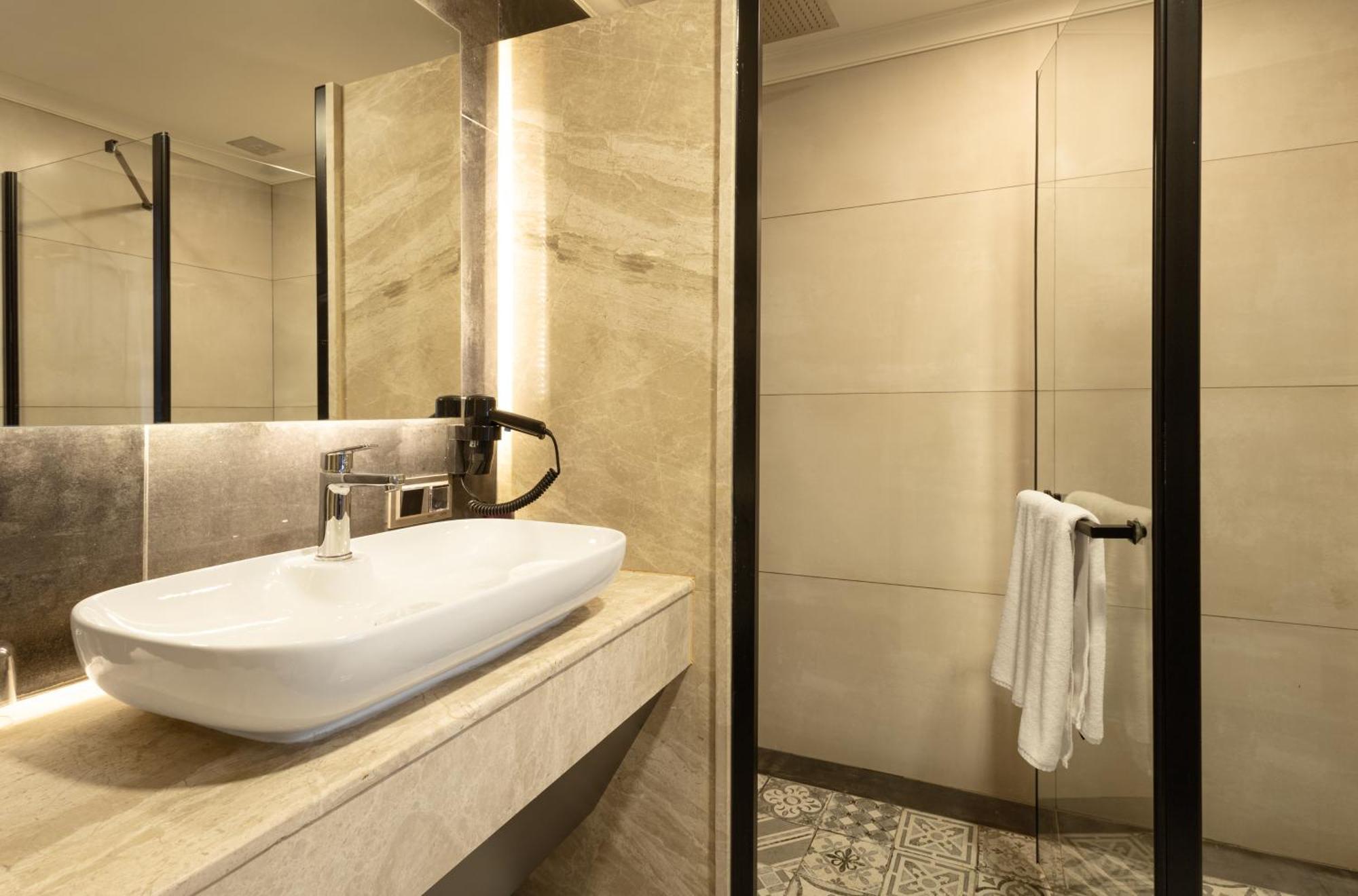 Lilium Hotel & Suites บูร์ซา ภายนอก รูปภาพ